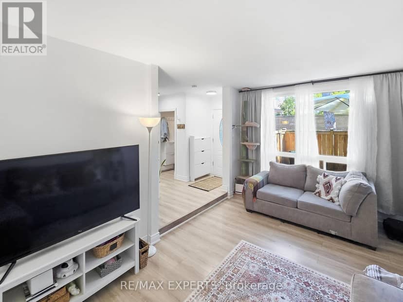 853 - 30 Tandridge Crescent, Toronto, photo 6