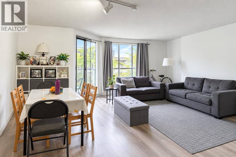 205 3455 ASCOT PLACE, Vancouver
