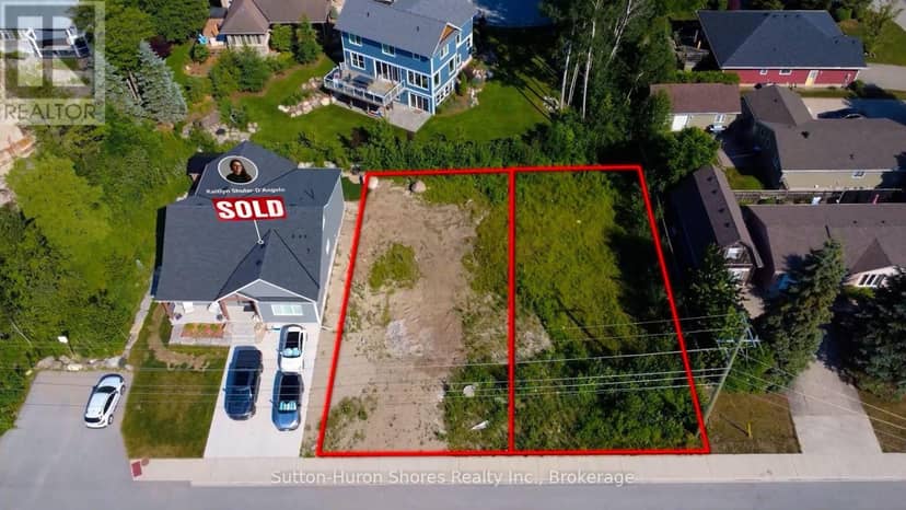 282 Grosvenor Street S — photo 3 of 5