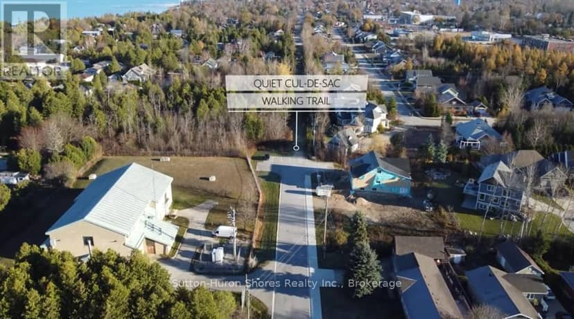 282 Grosvenor Street S — photo 4 of 5