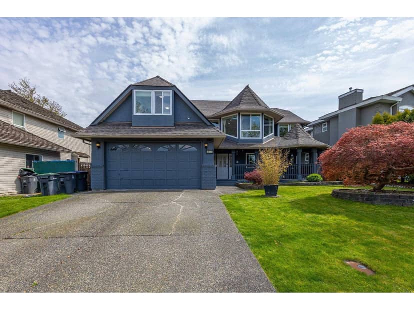 18139 Claytonwood Crescent, Surrey, photo 2