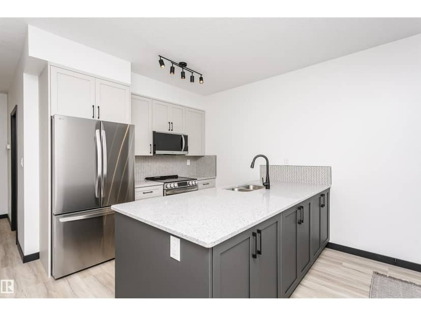 #203 11933 106 AV NW — photo 11 of 39