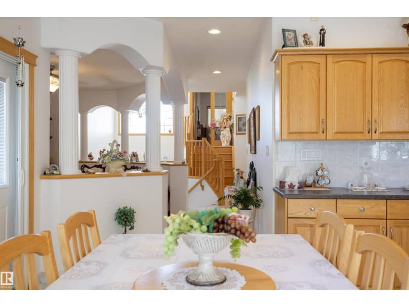 6407 163 AV NW — photo 14 of 40