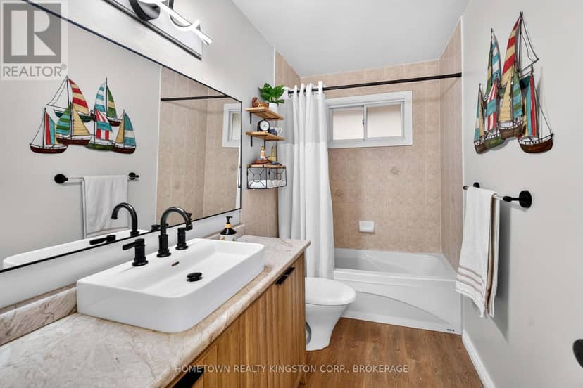 60 Guthrie Drive — photo 13 of 25