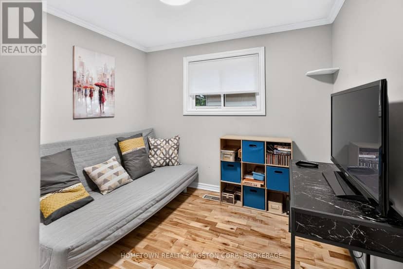 60 Guthrie Drive — photo 15 of 25