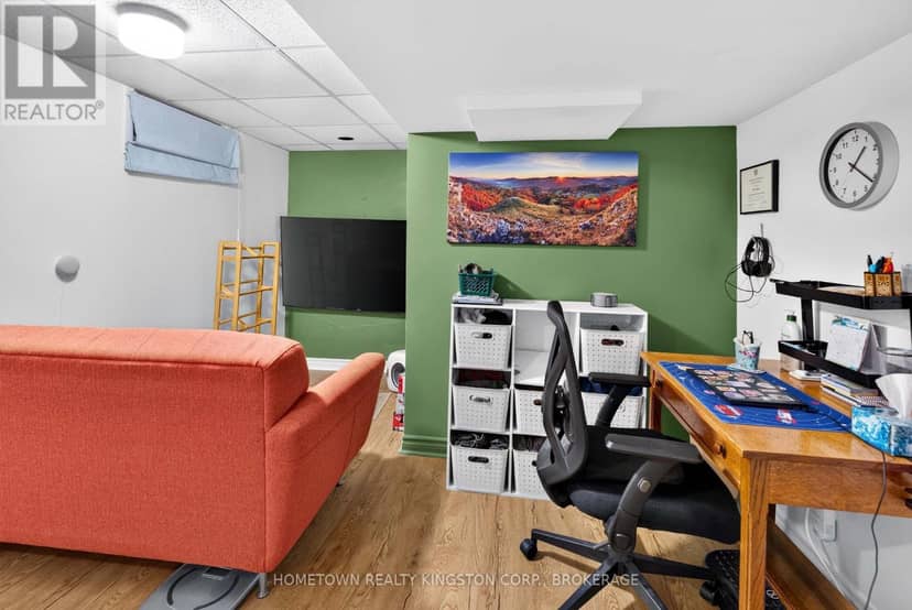 60 Guthrie Drive — photo 17 of 25