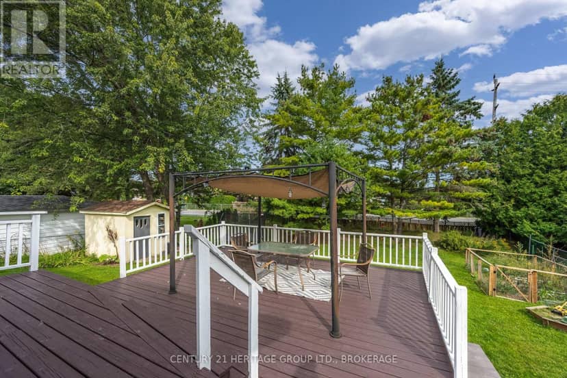 912 Safari Drive — photo 12 of 40