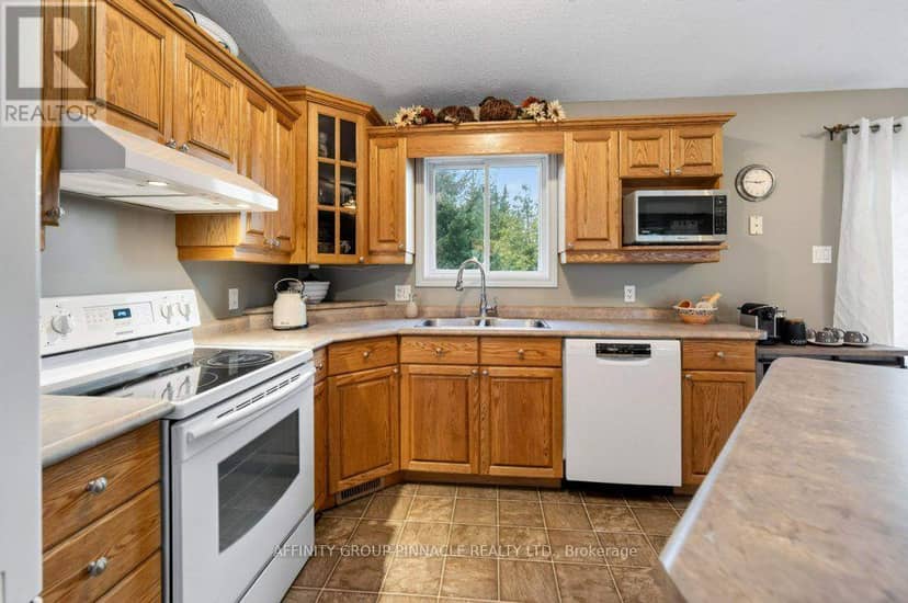 838 Traceys Hill Road — photo 10 of 39