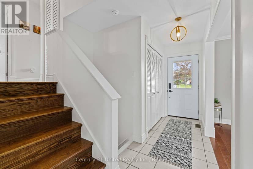 15 Lakefield Court — photo 7 of 40
