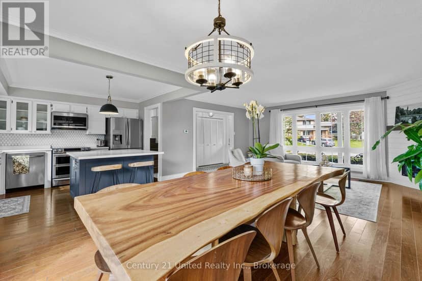 15 Lakefield Court — photo 8 of 40