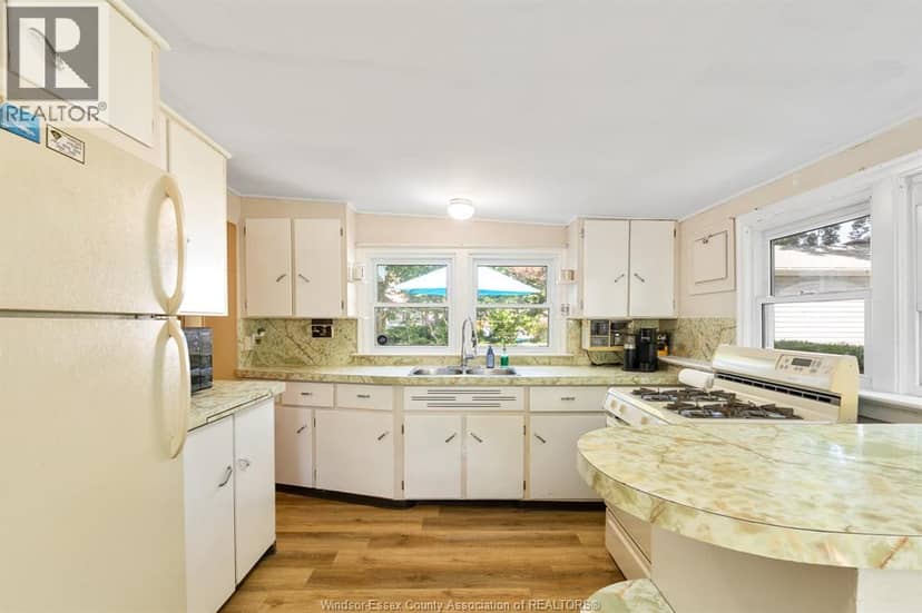 1031 Heritage ROAD — photo 15 of 40