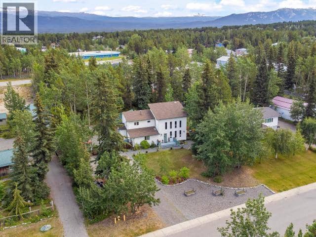 1306 Elm Street, Whitehorse, photo 2