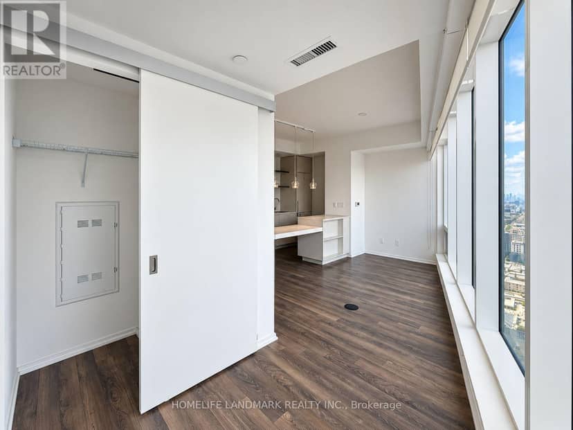 4213 - 197 Yonge Street — photo 12 of 16