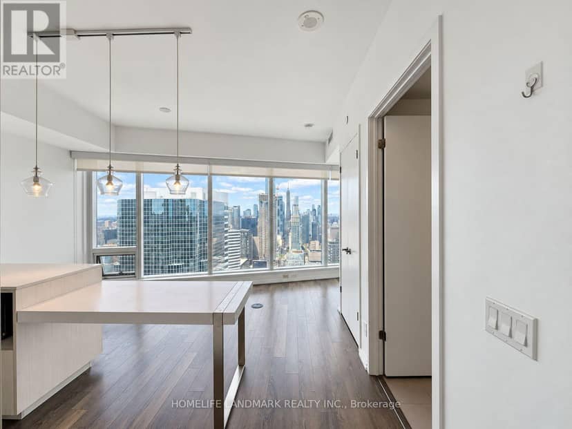 4213 - 197 Yonge Street — photo 6 of 16
