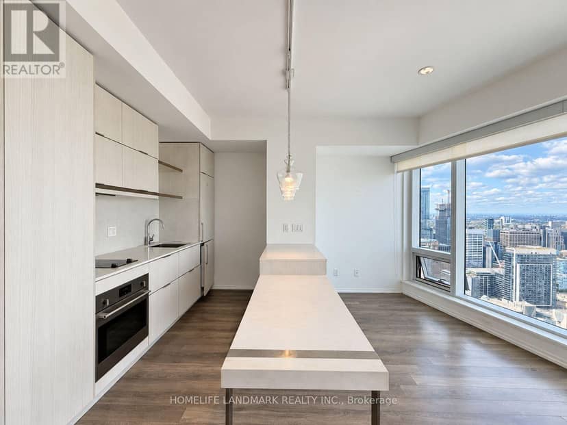 4213 - 197 Yonge Street — photo 7 of 16