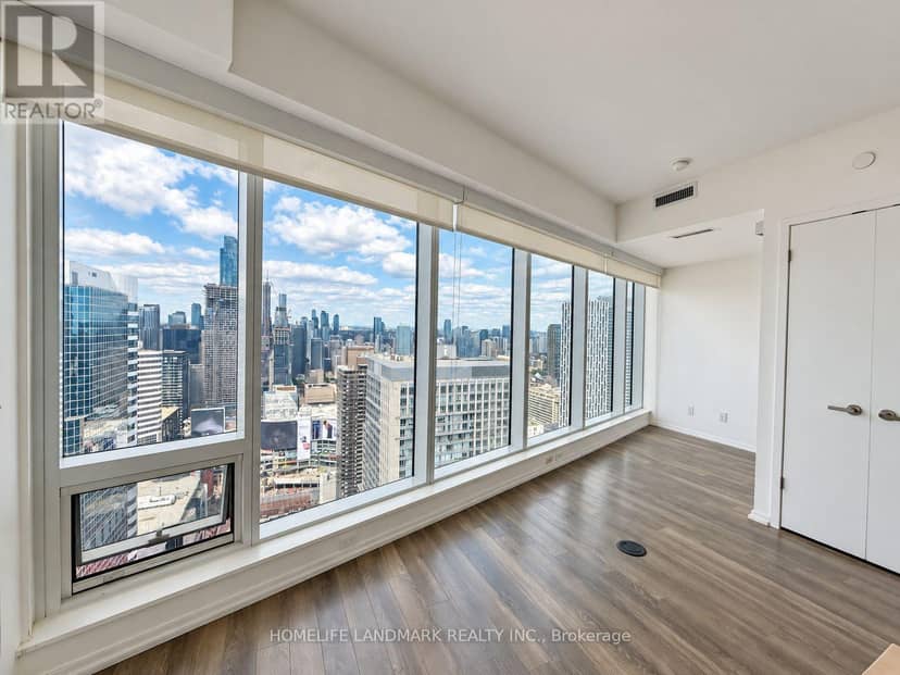 4213 - 197 Yonge Street — photo 9 of 16