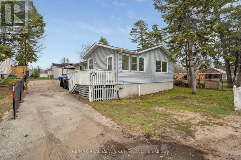 449 Mosley Street — photo 1 of 40