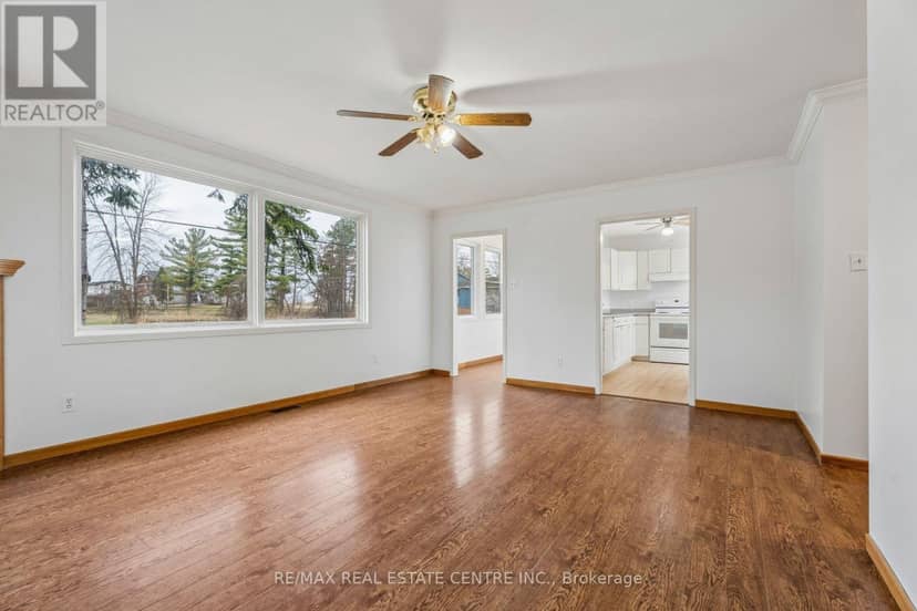 449 Mosley Street — photo 12 of 40