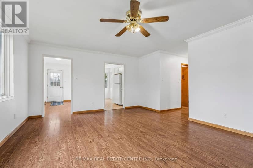 449 Mosley Street — photo 13 of 40