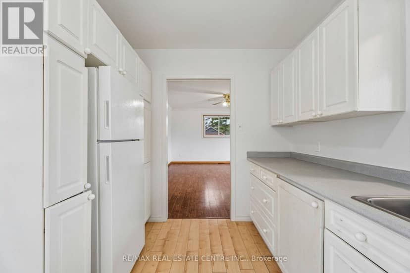 449 Mosley Street — photo 18 of 40