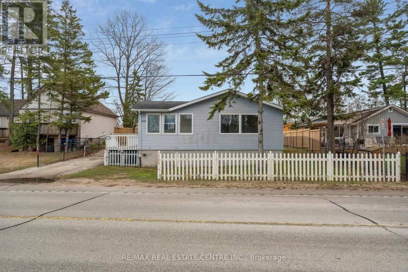 449 Mosley Street — photo 3 of 40