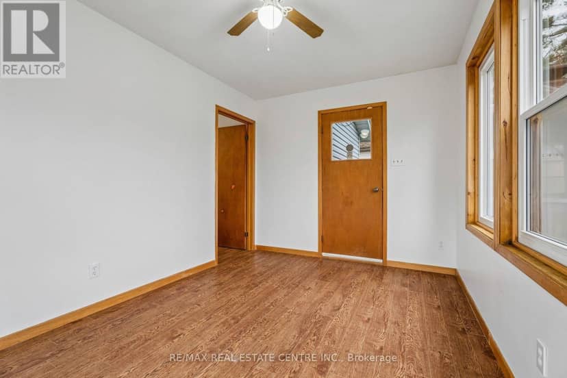 449 Mosley Street — photo 38 of 40