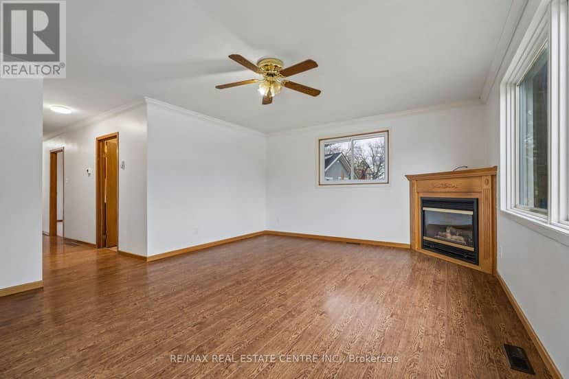 449 Mosley Street — photo 9 of 40