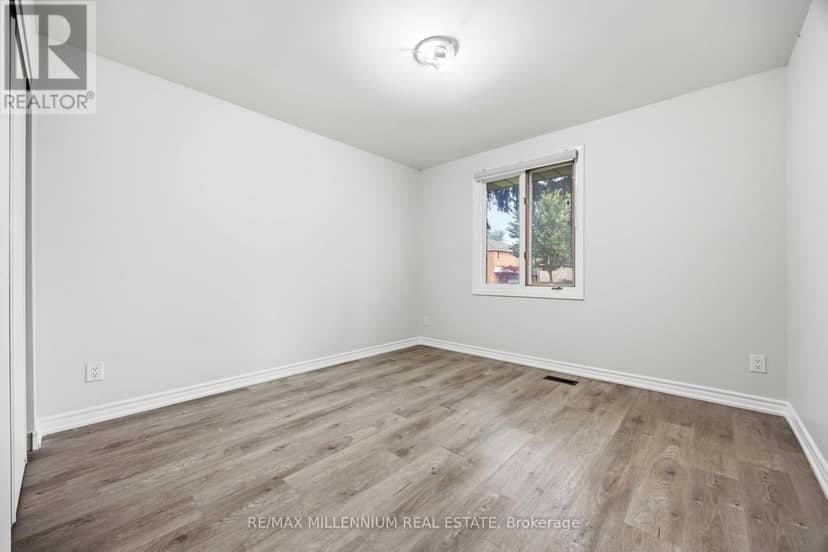 867 Wellington Street — photo 15 of 30