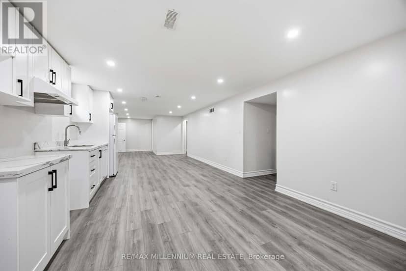 867 Wellington Street — photo 19 of 30