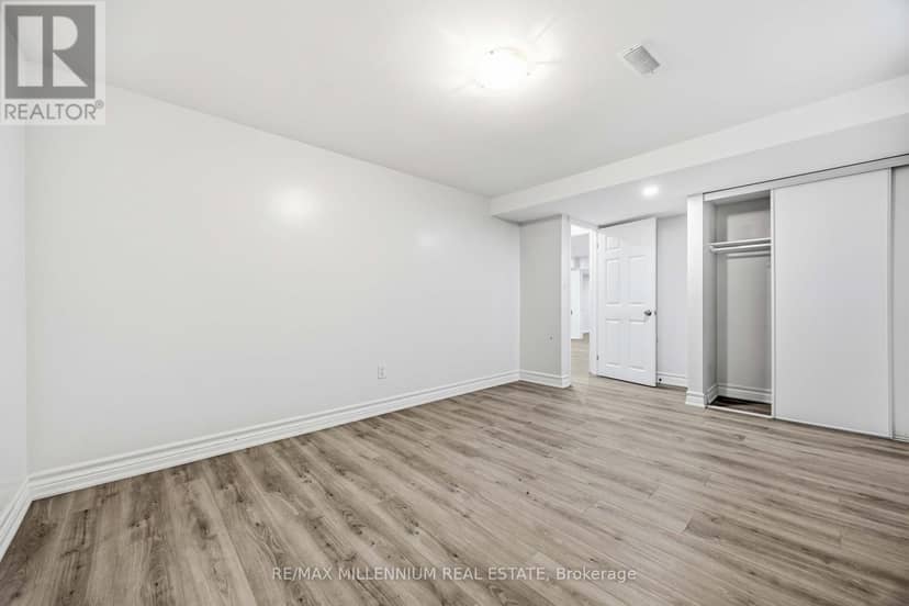 867 Wellington Street — photo 27 of 30