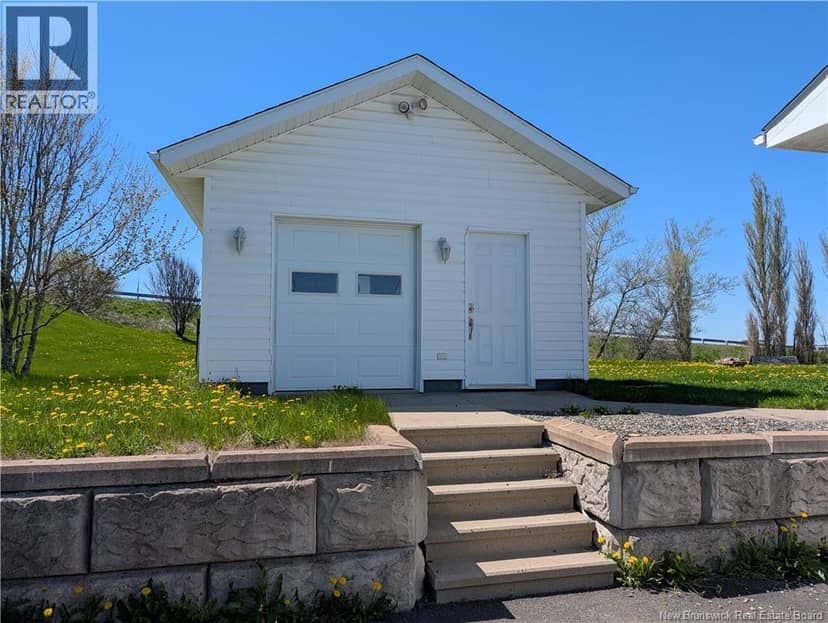 835 Walker Street, Grand Falls, photo 7