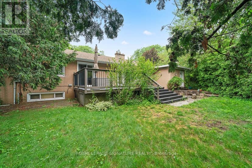 11 Yewfield Crescent — photo 34 of 36