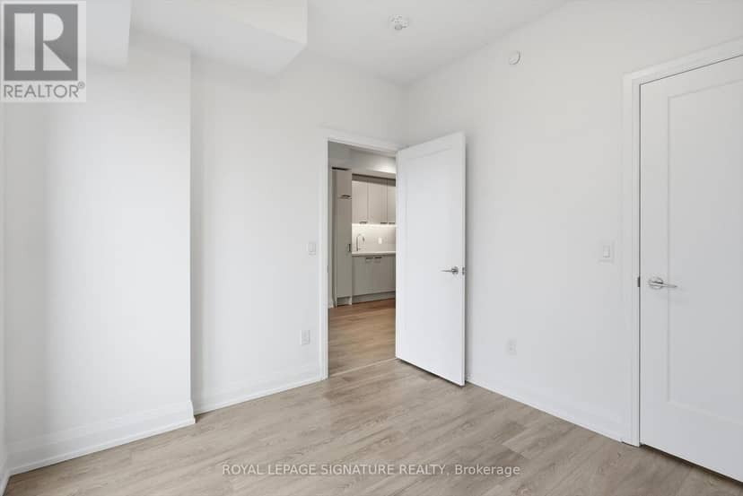 3409 - 20 Soudan Avenue — photo 20 of 40