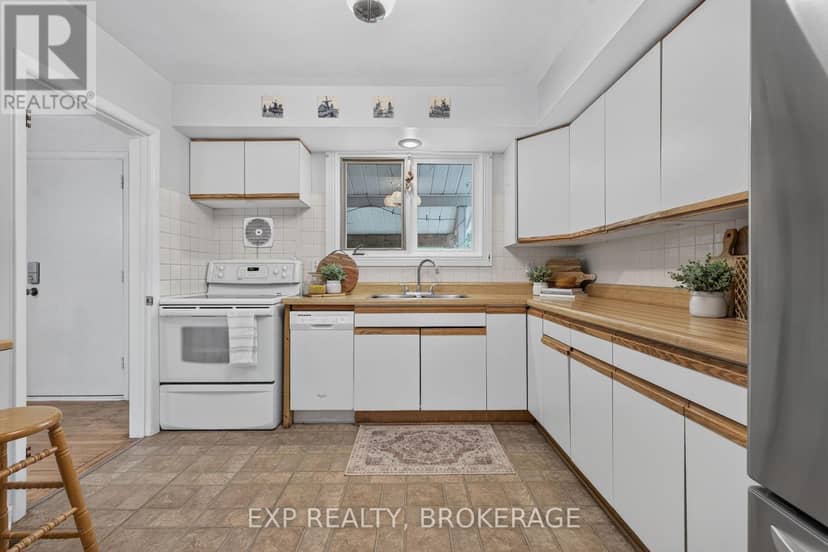 11 Pember Place — photo 12 of 39