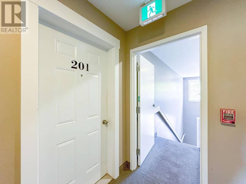 55/63 Russell Street — photo 7 of 40