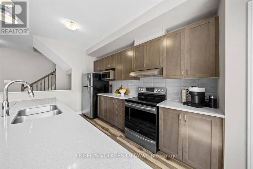 508 Hyssop Street — photo 10 of 40