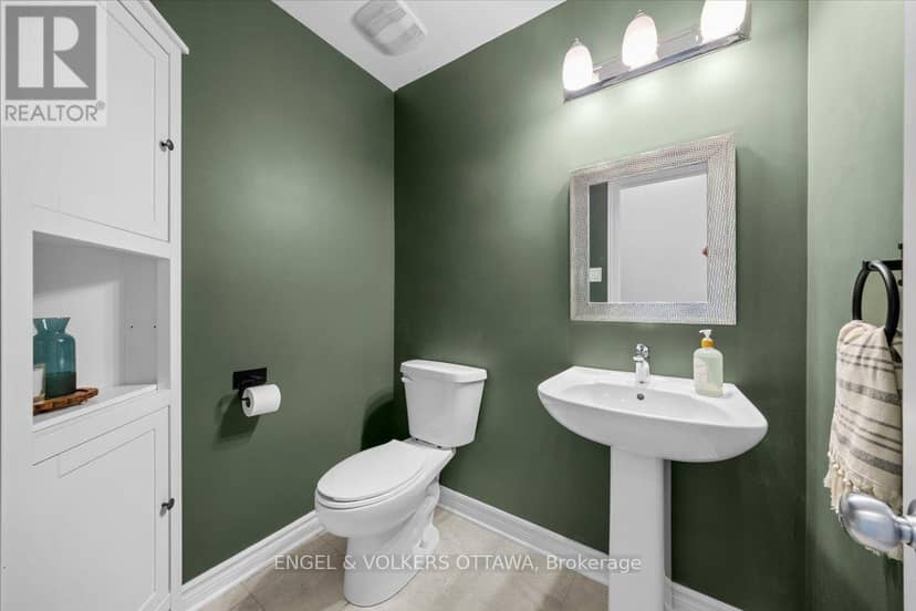 508 Hyssop Street — photo 4 of 40