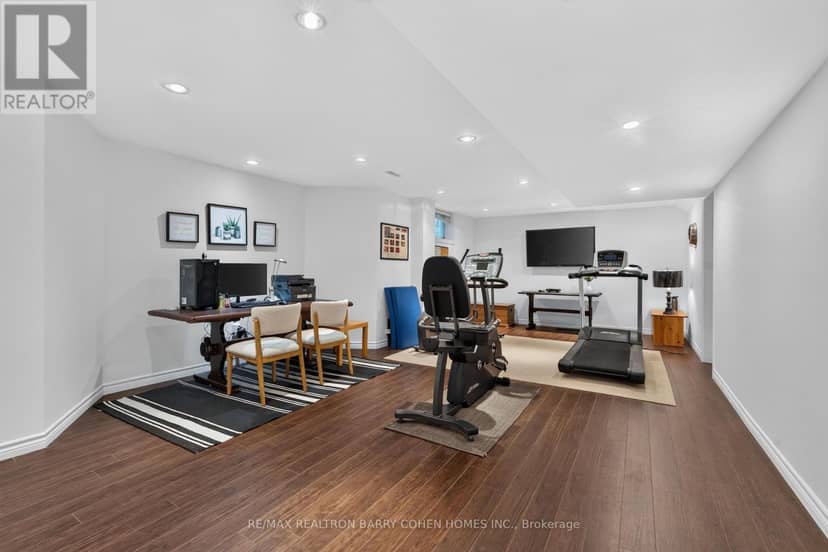 110 Upper Canada Drive — photo 32 of 40