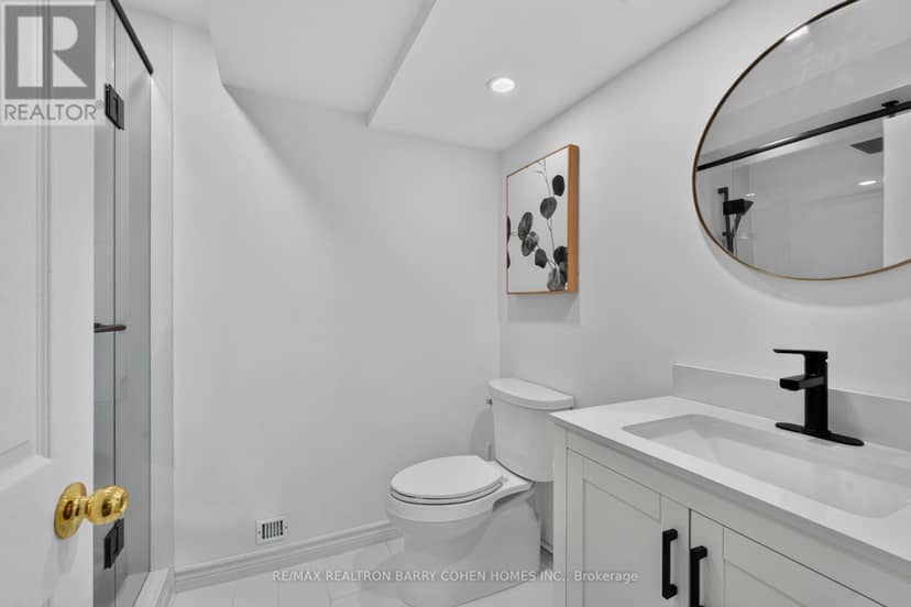 110 Upper Canada Drive — photo 33 of 40