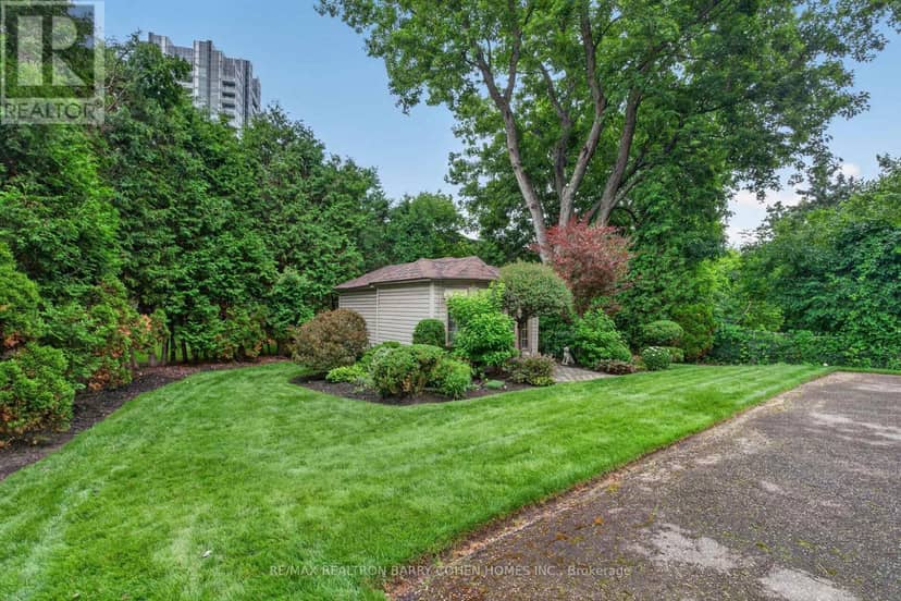 110 Upper Canada Drive — photo 38 of 40