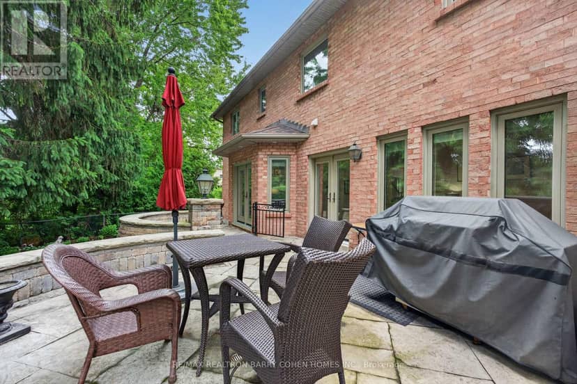 110 Upper Canada Drive — photo 40 of 40