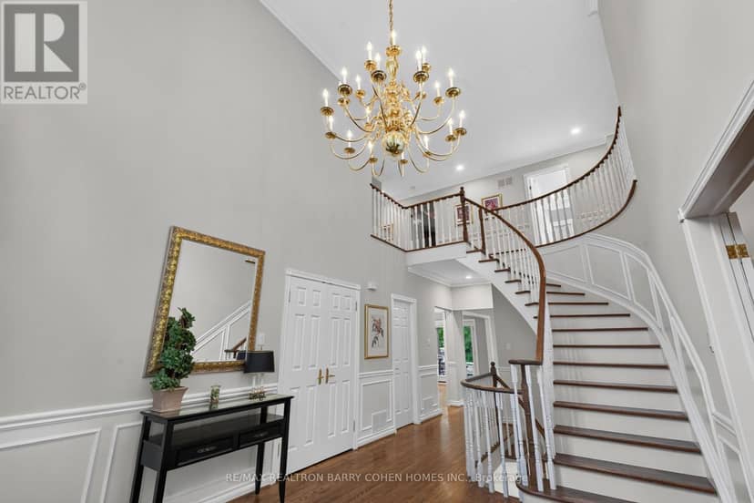 110 Upper Canada Drive — photo 5 of 40