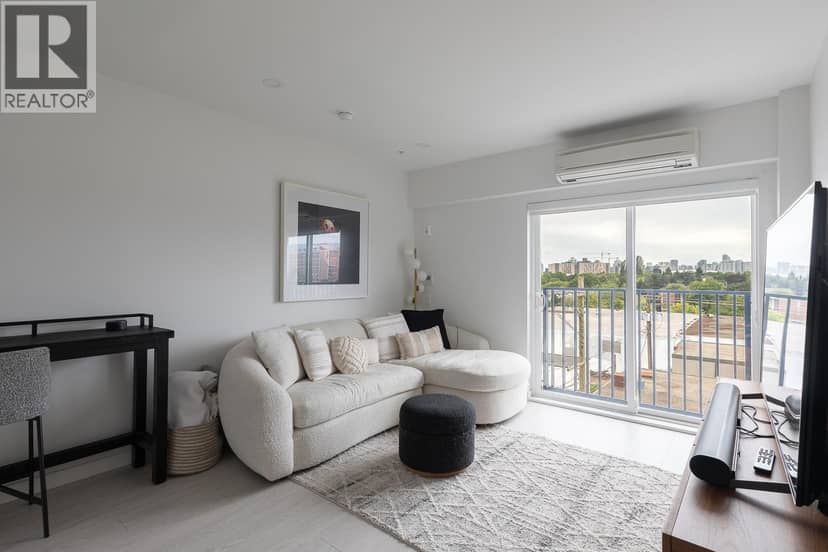 321 1120 E GEORGIA STREET, Vancouver, photo 2
