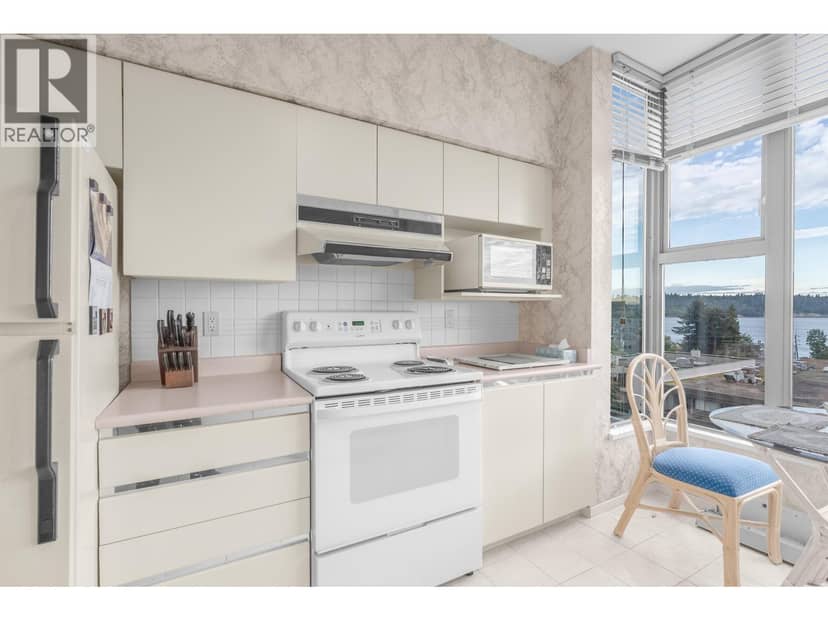 502 570 18TH STREET, West Vancouver, photo 5