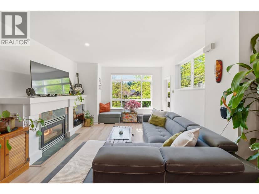 23 15 FOREST PARK WAY, Port Moody, photo 2