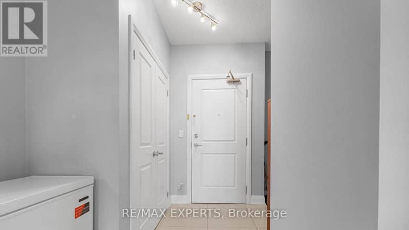 201 - 12 Woodstream Boulevard — photo 4 of 25