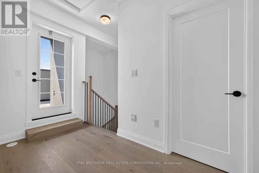 59 Alton Crescent — photo 17 of 26