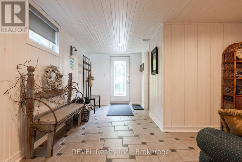 10417 Lakeshore Road — photo 10 of 37