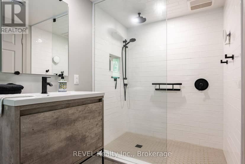 10417 Lakeshore Road — photo 26 of 37