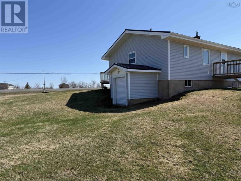 3999 MALAGASH Road — photo 3 of 40